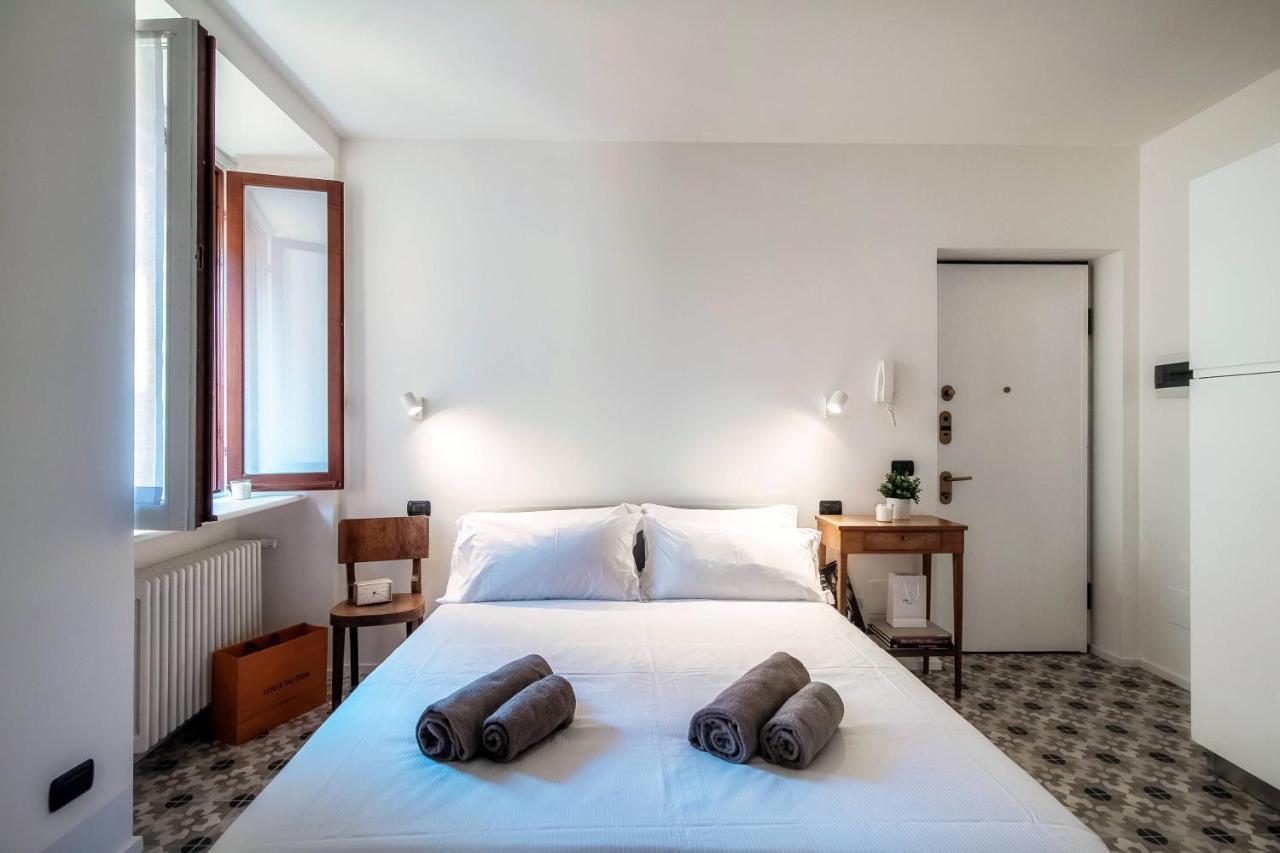 Cesare 22 - The House Of Travelers Villa Como Exterior photo