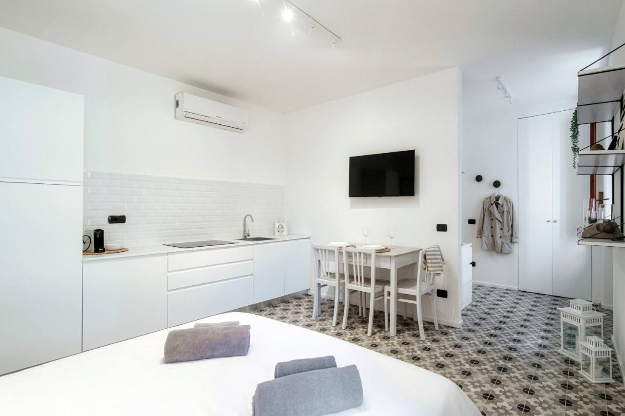 Cesare 22 - The House Of Travelers Villa Como Exterior photo
