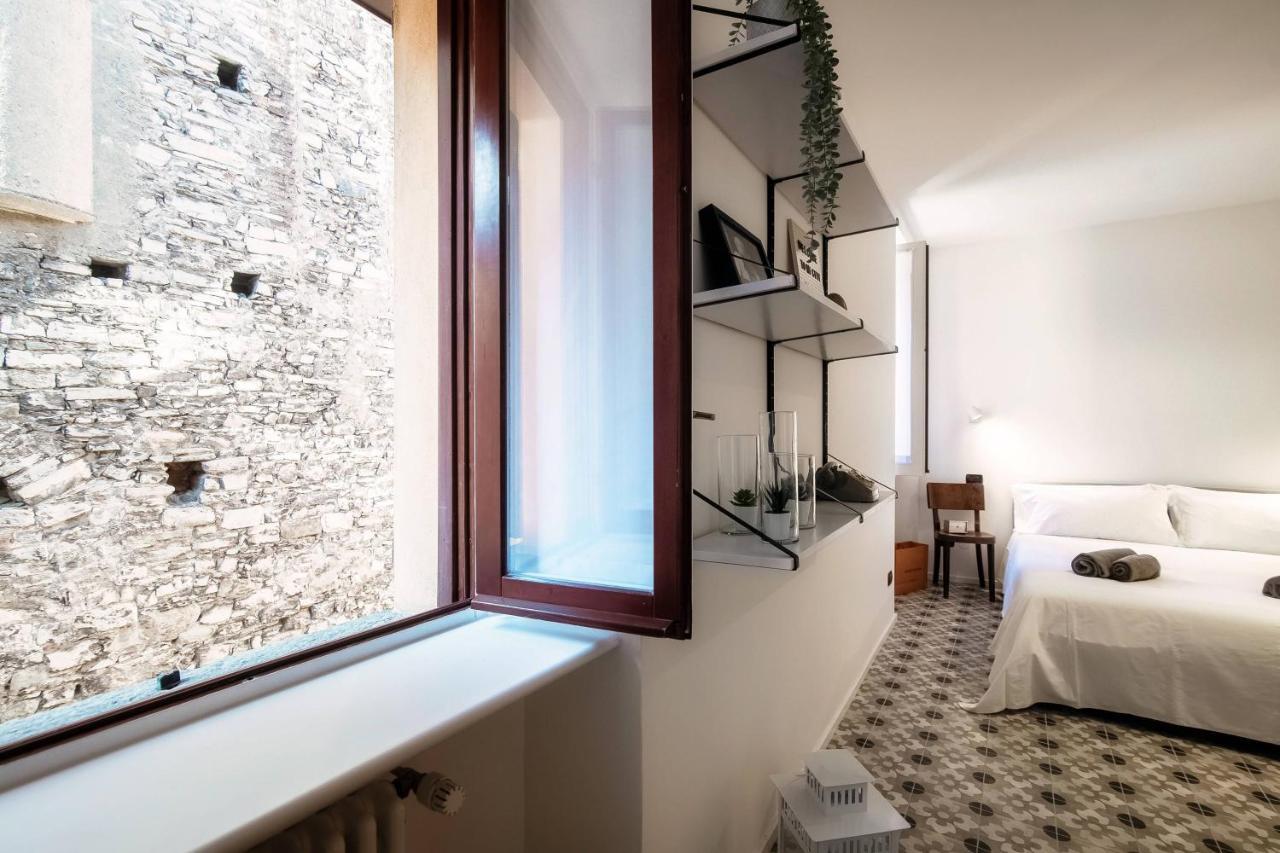 Cesare 22 - The House Of Travelers Villa Como Exterior photo