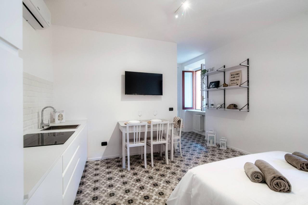 Cesare 22 - The House Of Travelers Villa Como Exterior photo